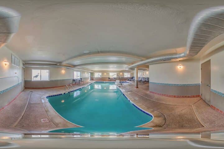 Pool 33 of 55